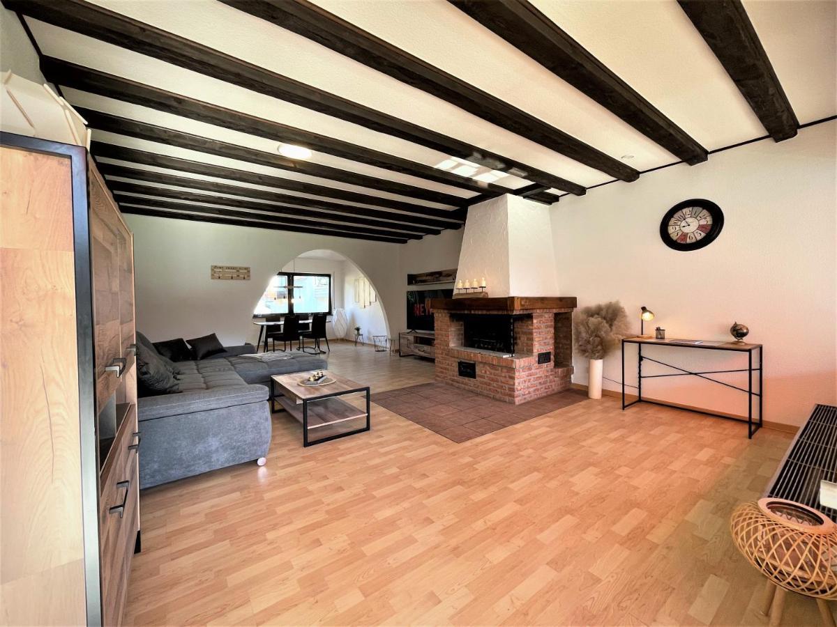 불라이 Traumaussicht Kamin Balkon Burgblick 65 Zoll Tv Netflix Sky Joyn Lindenplatz 아파트 외부 사진